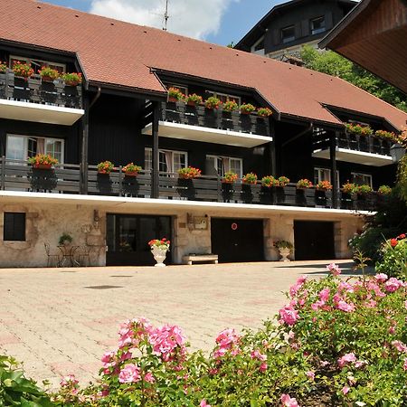Auberge Du Roselet Duingt Exterior photo
